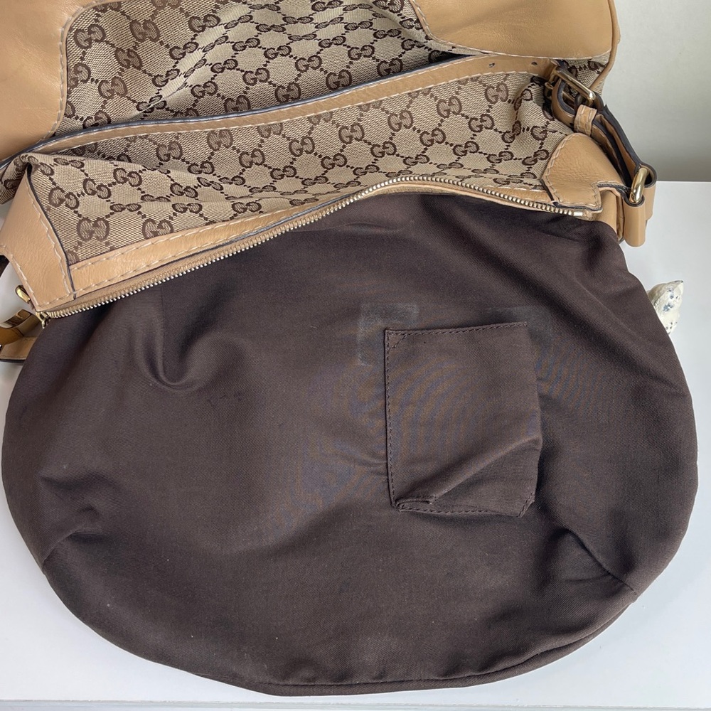 Gucci Charlotte Shoulder Bag - Picture 15 of 16